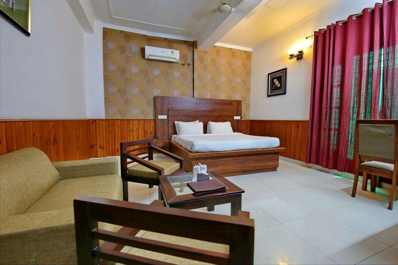 Red Apple Hotel Sangrur Eksteriør billede